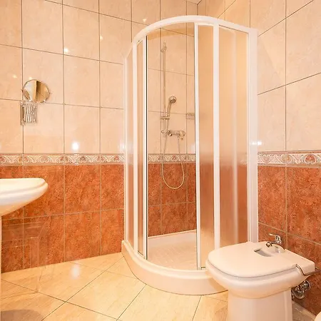 Panorama-meerblick In Der Atlantic Mit Strandkorb Am Apartamento Binz